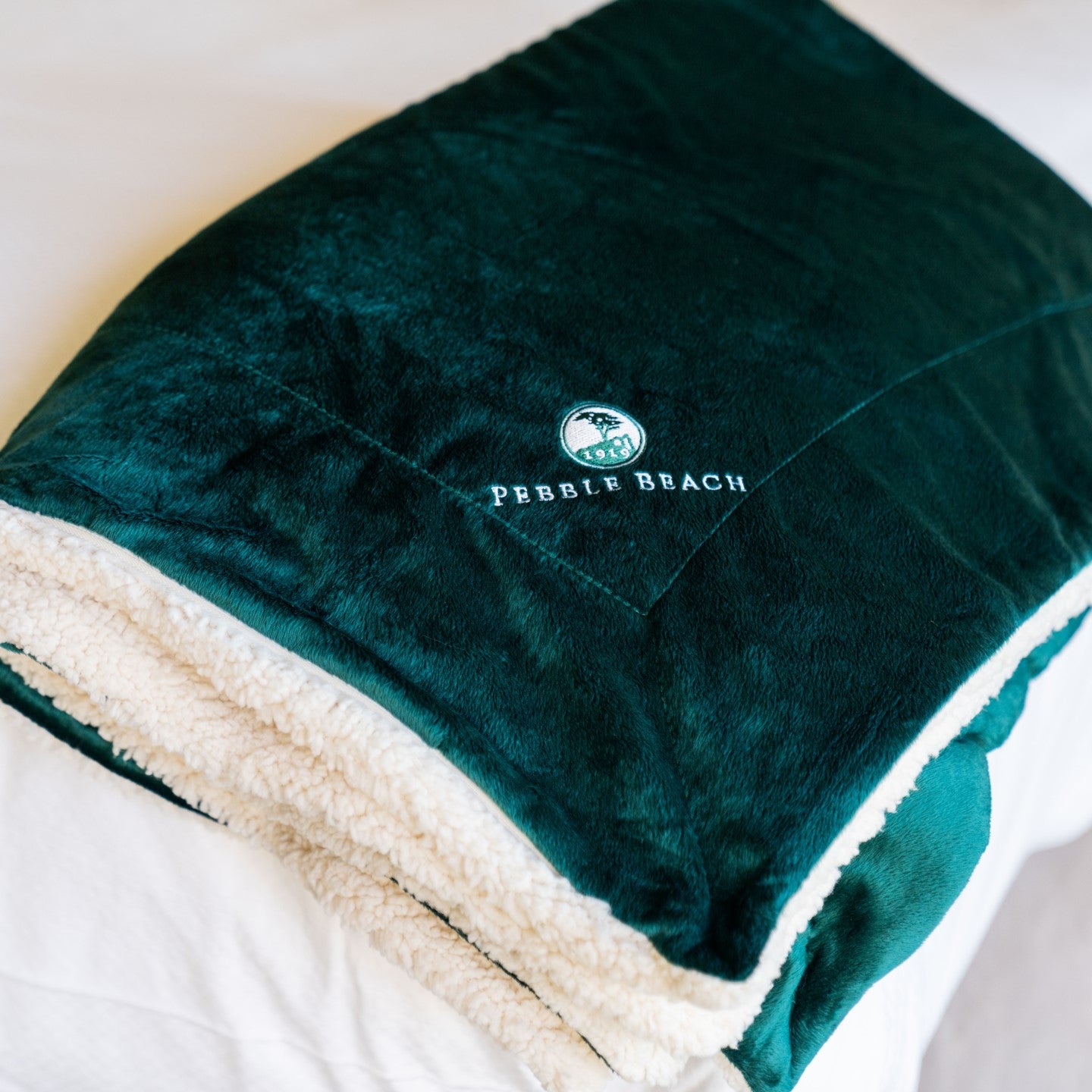 Pebble Beach Oversized Sherpa Throw Blanket